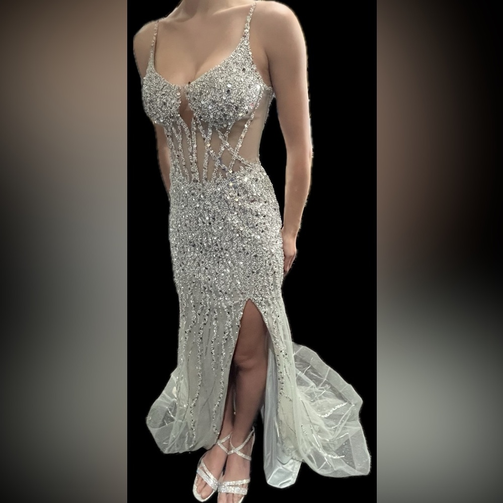 Prom dress size 2 never worn brand new silver/ champagne sparkly